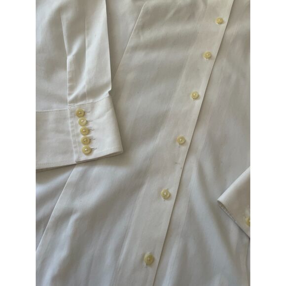 ~ Coldwater Creek L 14 Blouse White No Iron Lg Shirt Button Pleated V-neck Tunic - Picture 3 of 8